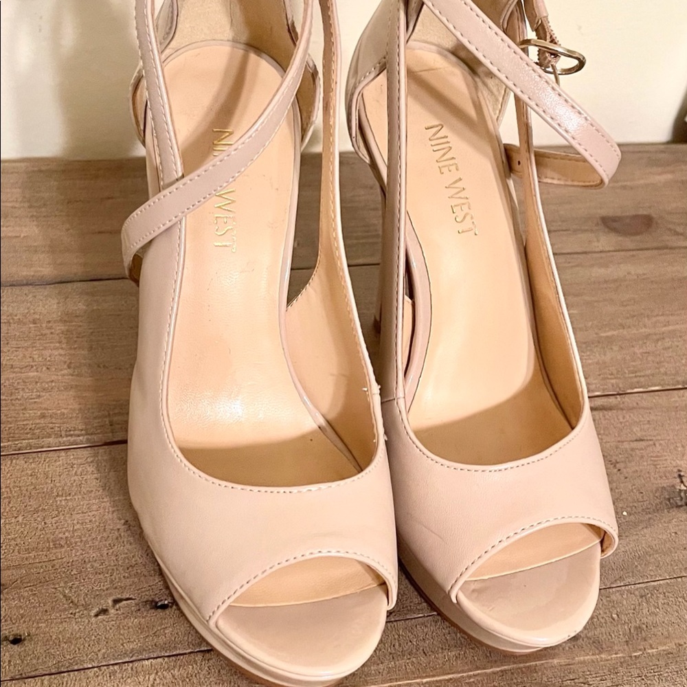 Nine West - Picture 5 of 5